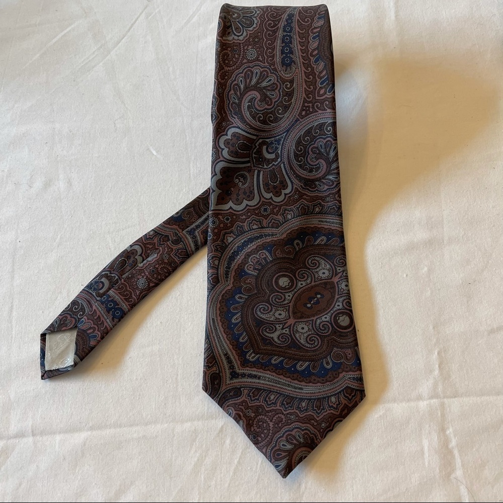 Oscar de la renta tie